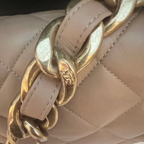 Chanel Funky Town Flap bag - Picture 7 of 16